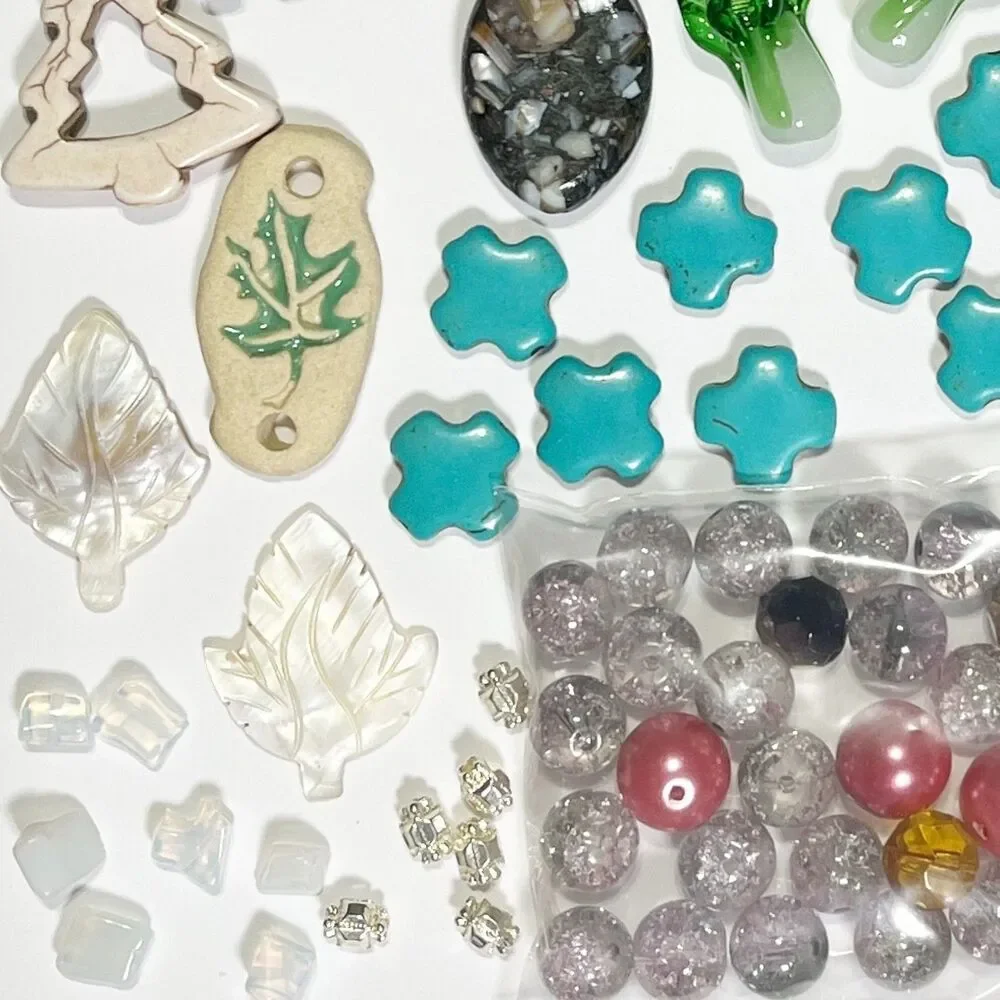 VTG - Now Lot Colorful Beads Glass Metal Stone Eclectic Variety Jewelry Making